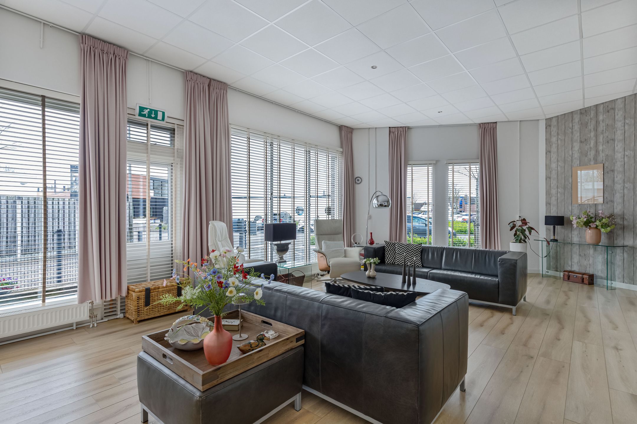 Photo 36 of Jol 11 30