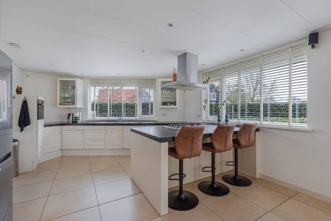 Photo 16 of Jol 11 30