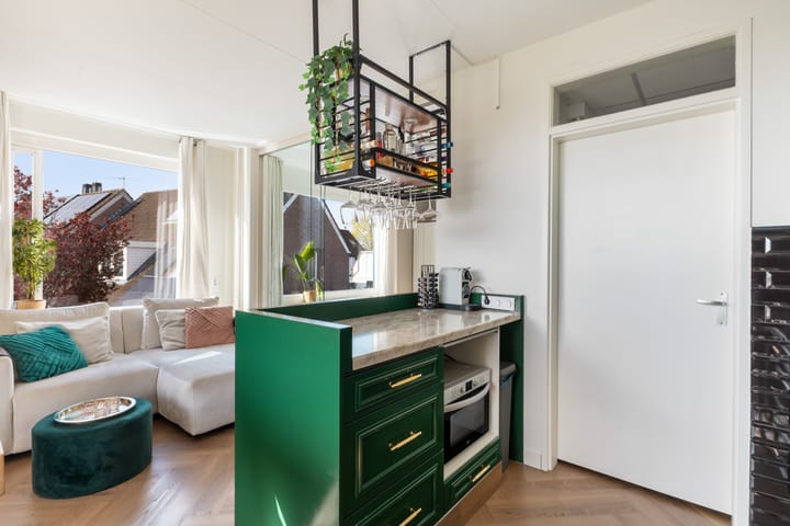 Photo 2 of Noordeinde 189-B8