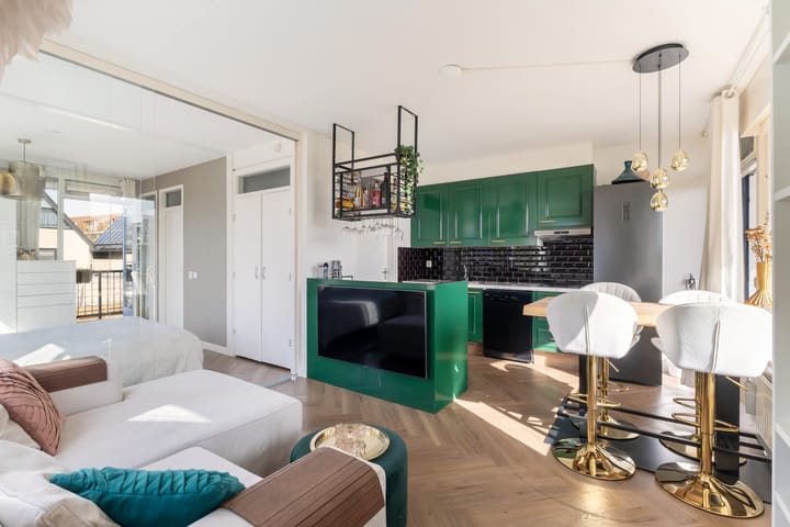 Photo 3 of Noordeinde 189-B8