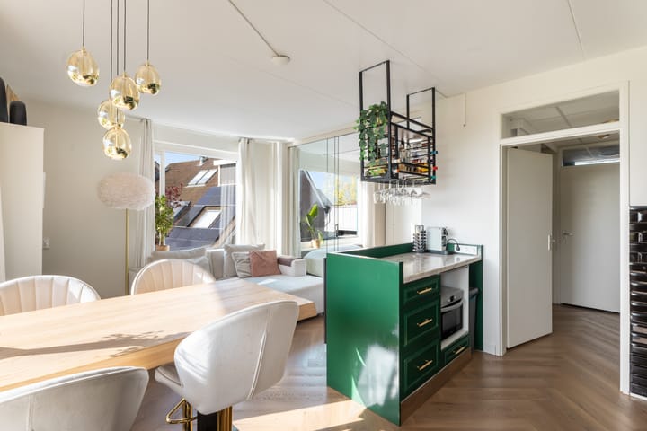 Photo 4 of Noordeinde 189-B8