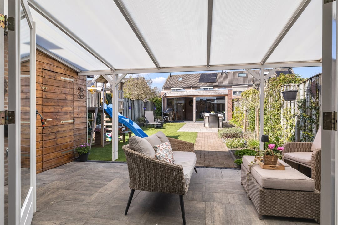 Spacious Semi-Detached Family Home in Popular Oud-Brouwhuis with Garden House — 36