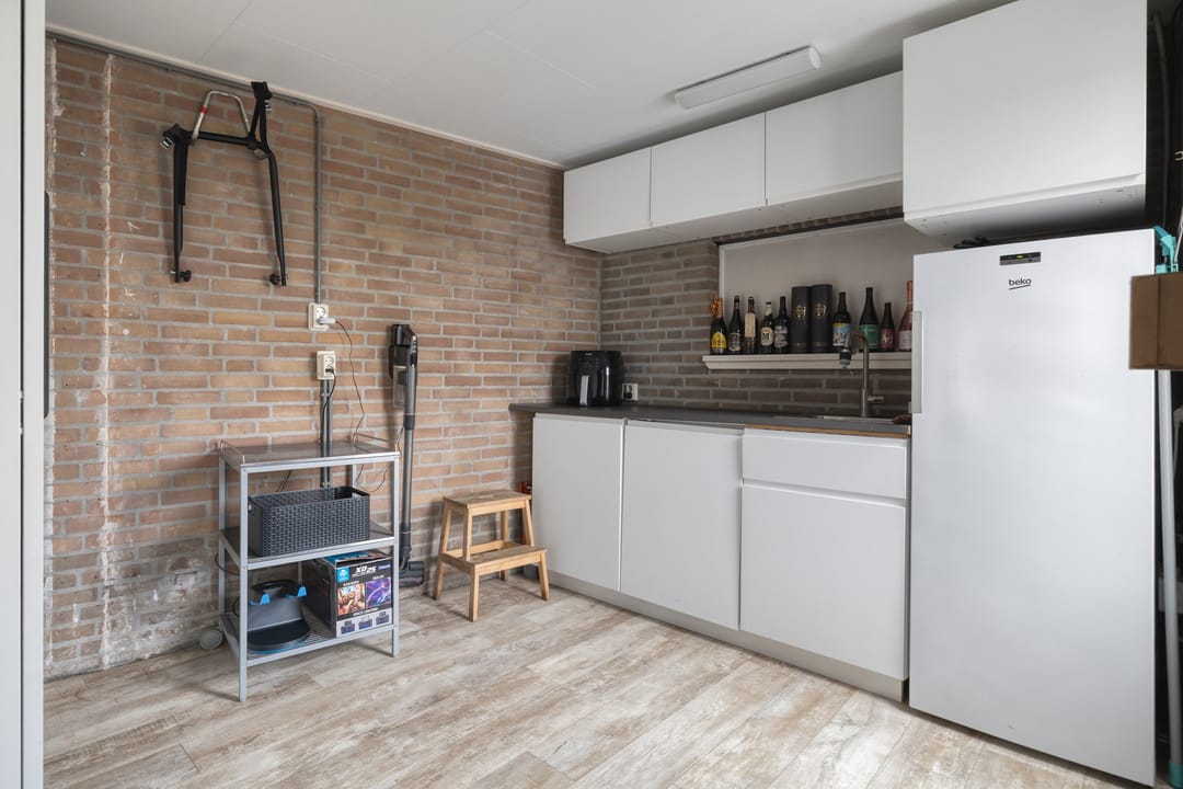 Spacious Semi-Detached Family Home in Popular Oud-Brouwhuis with Garden House — 35
