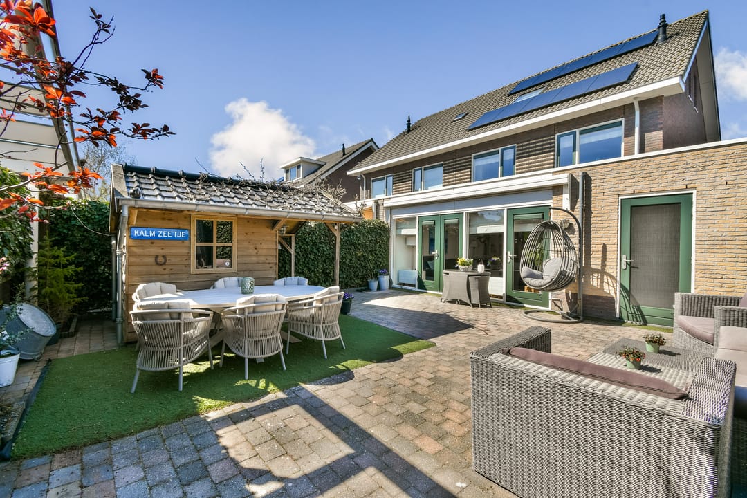Spacious semi-detached family home with 5 bedrooms near dunes and beach in Zandvoort — 13