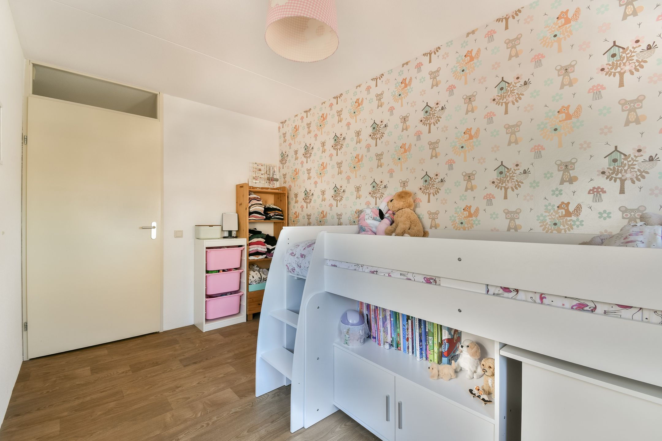 Spacious semi-detached family home with 5 bedrooms near dunes and beach in Zandvoort — 21