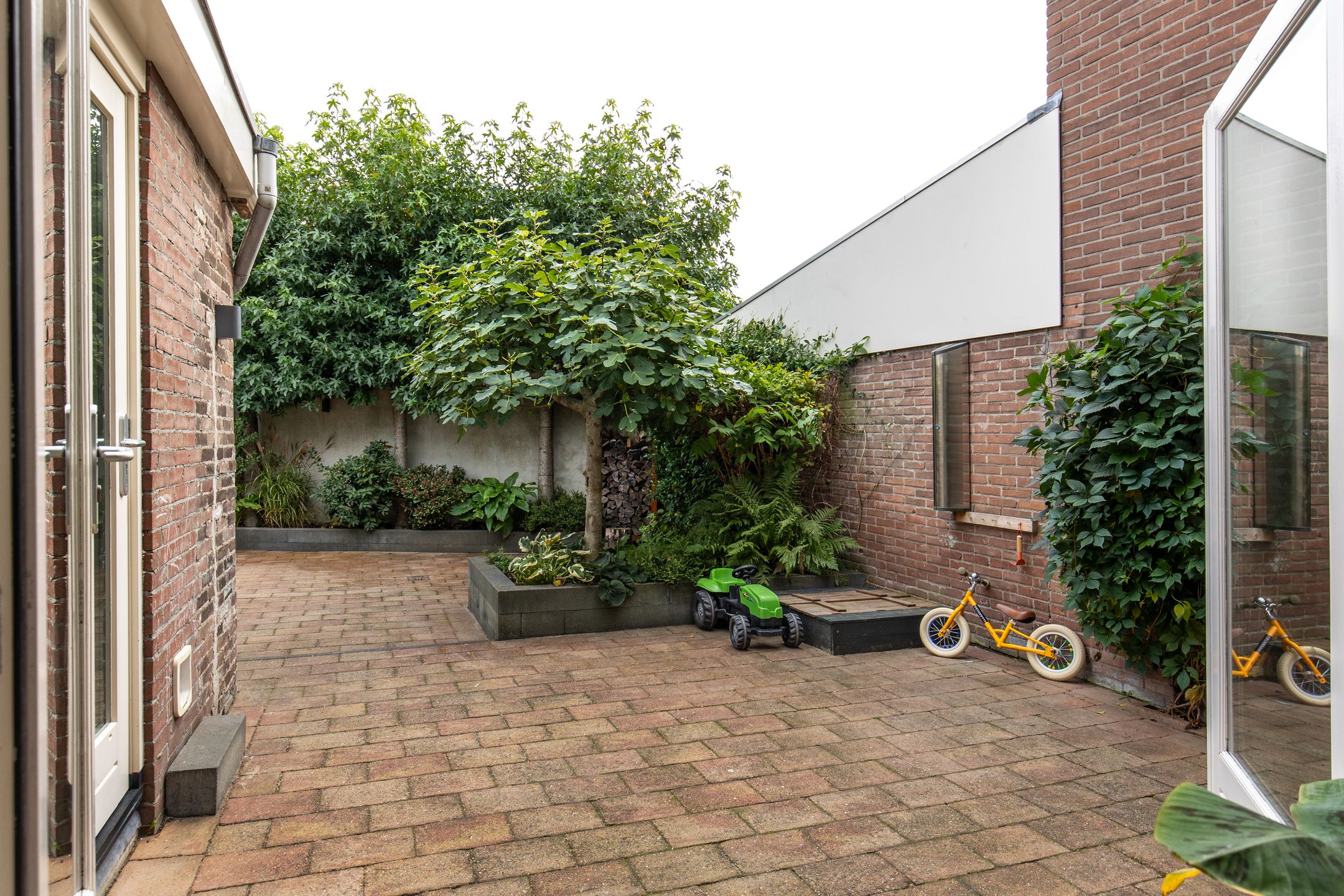 Charming semi-detached home with modern amenities in Haarlem — 30