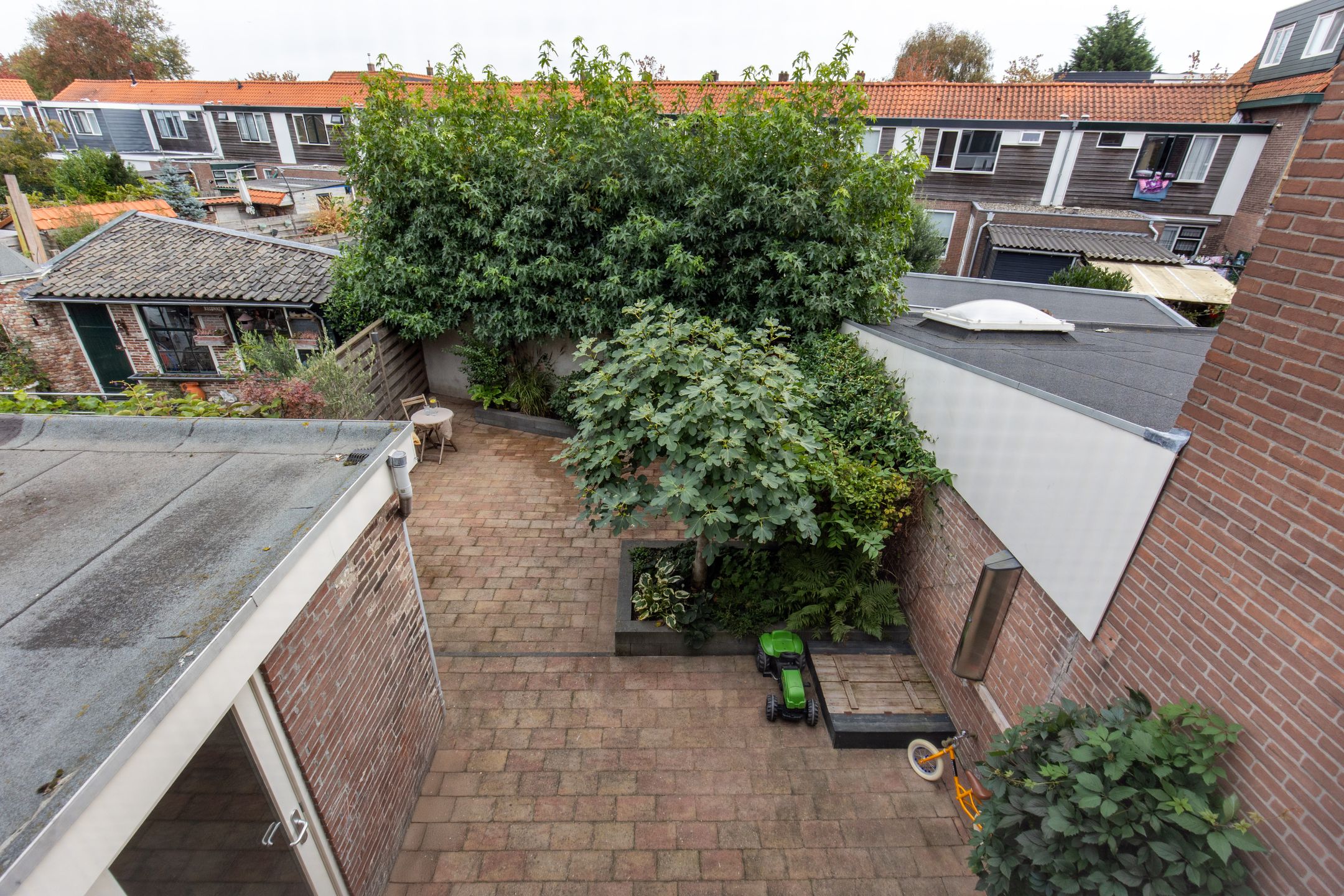 Charming semi-detached home with modern amenities in Haarlem — 36