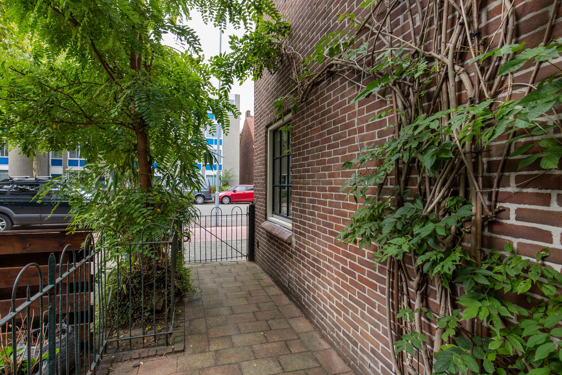 Charming semi-detached home with modern amenities in Haarlem — 39
