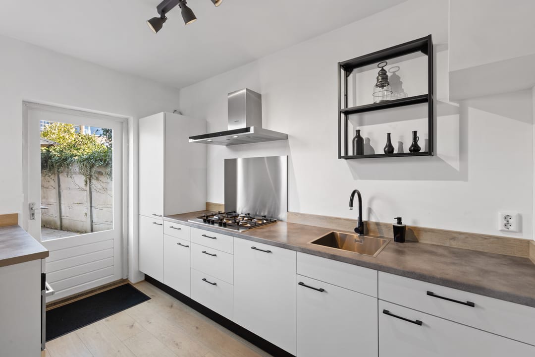 Photo 11 of Torenstraat 54