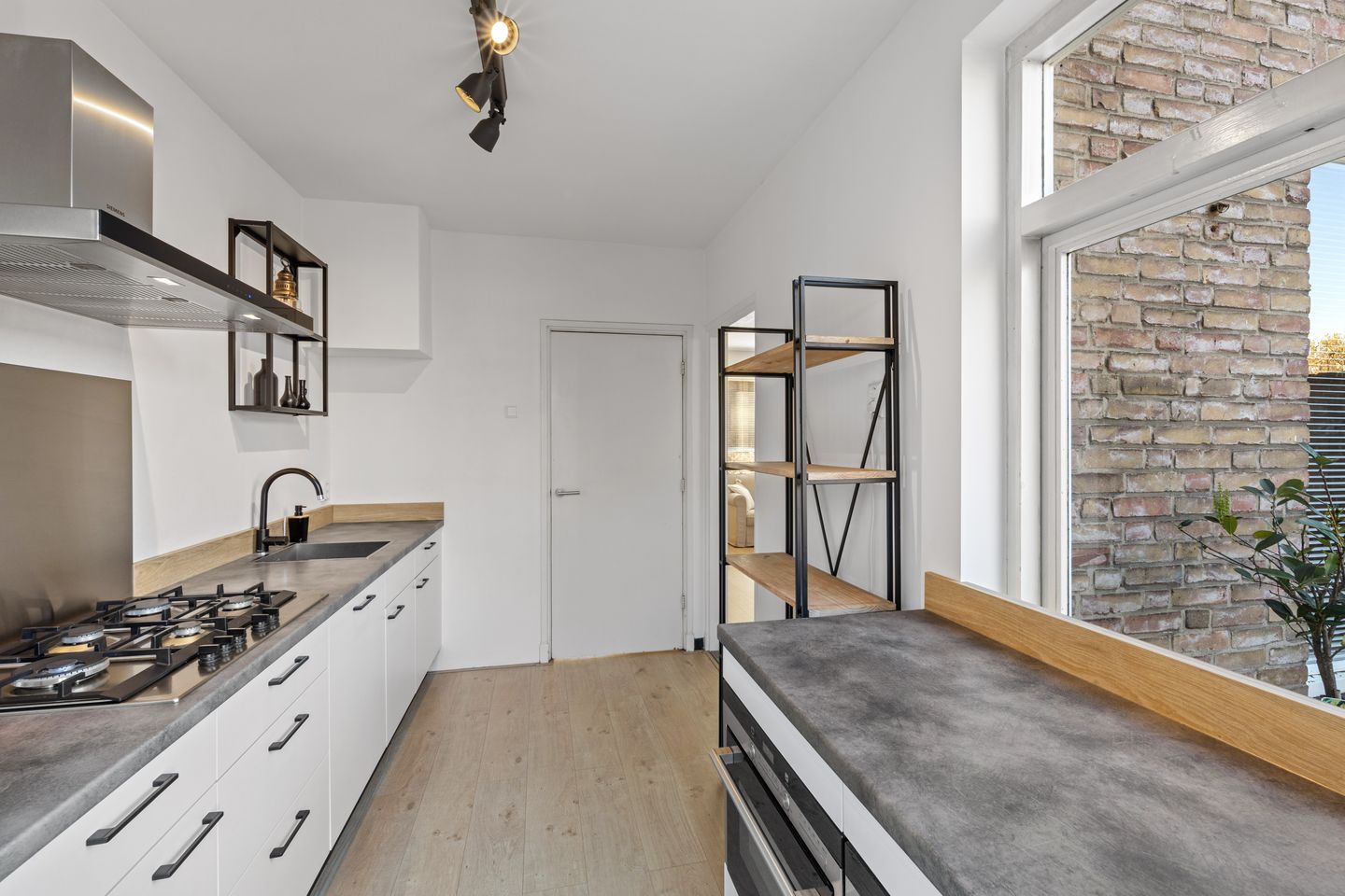 Photo 14 of Torenstraat 54