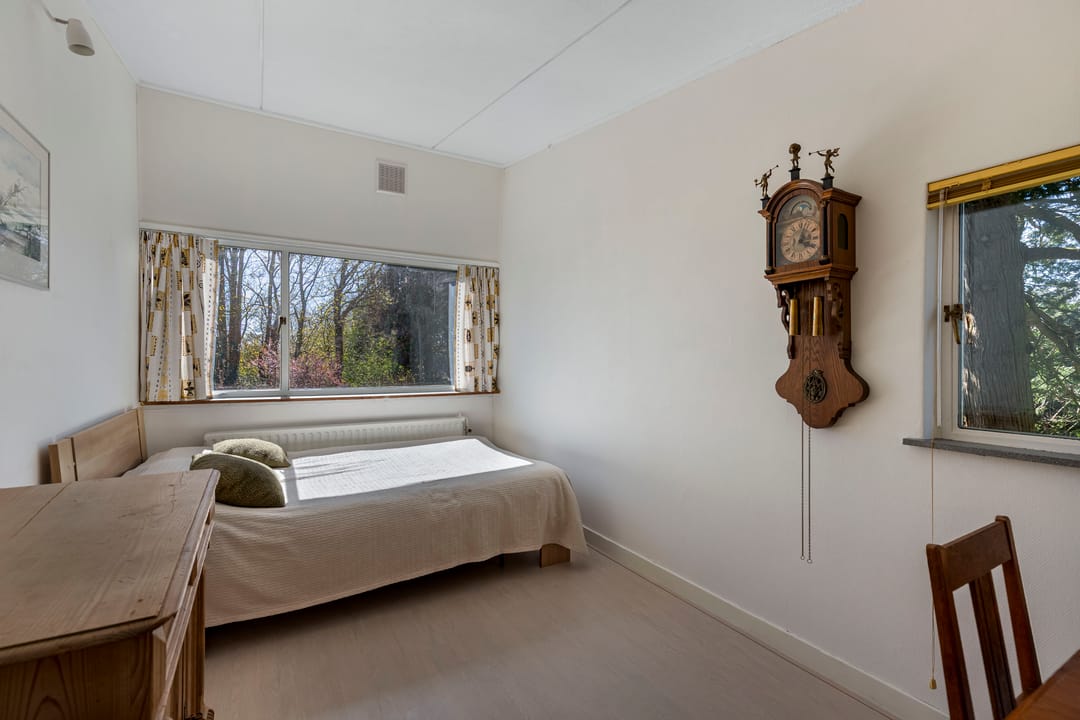 Stately Monumental Villa with Royal Garden in Drachten — 41