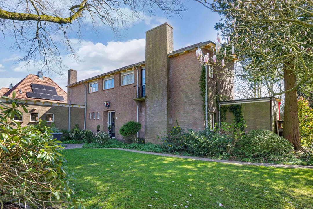 Stately Monumental Villa with Royal Garden in Drachten — 62