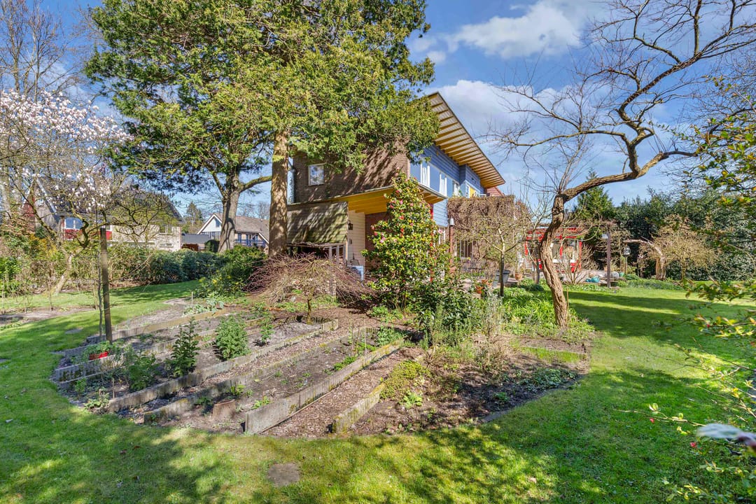 Stately Monumental Villa with Royal Garden in Drachten — 58
