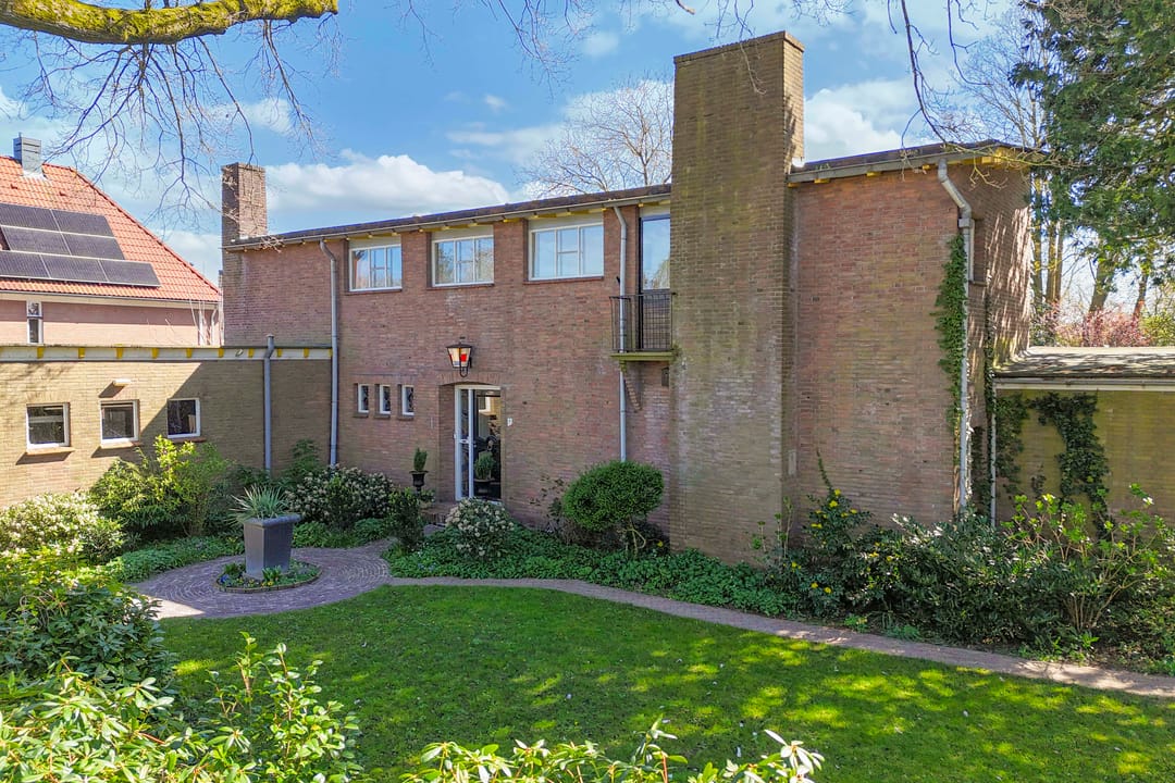 Stately Monumental Villa with Royal Garden in Drachten — 7