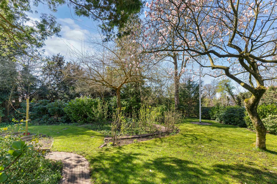 Stately Monumental Villa with Royal Garden in Drachten — 61
