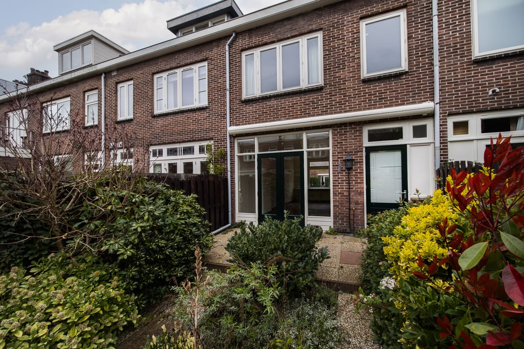 Spacious terraced house with sunny south-facing garden in Tuinwijk — 31