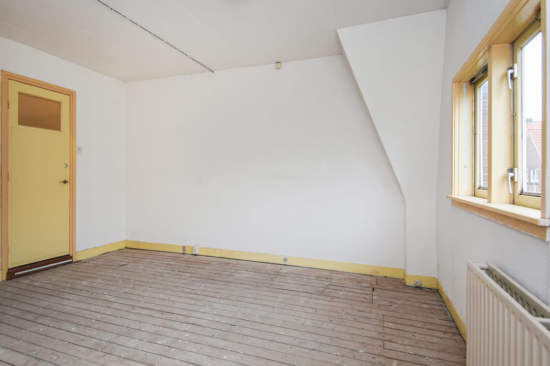 Photo 16 of Prins Hendrikstraat 9