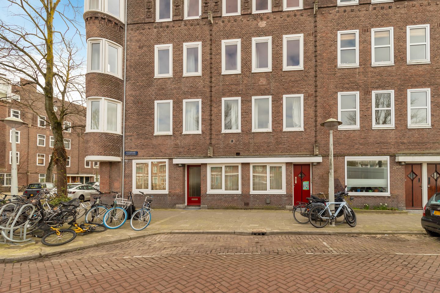 Foto 1 van Postjeskade 15