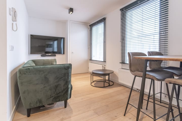 Photo 2 of Hoogstraat 64-P