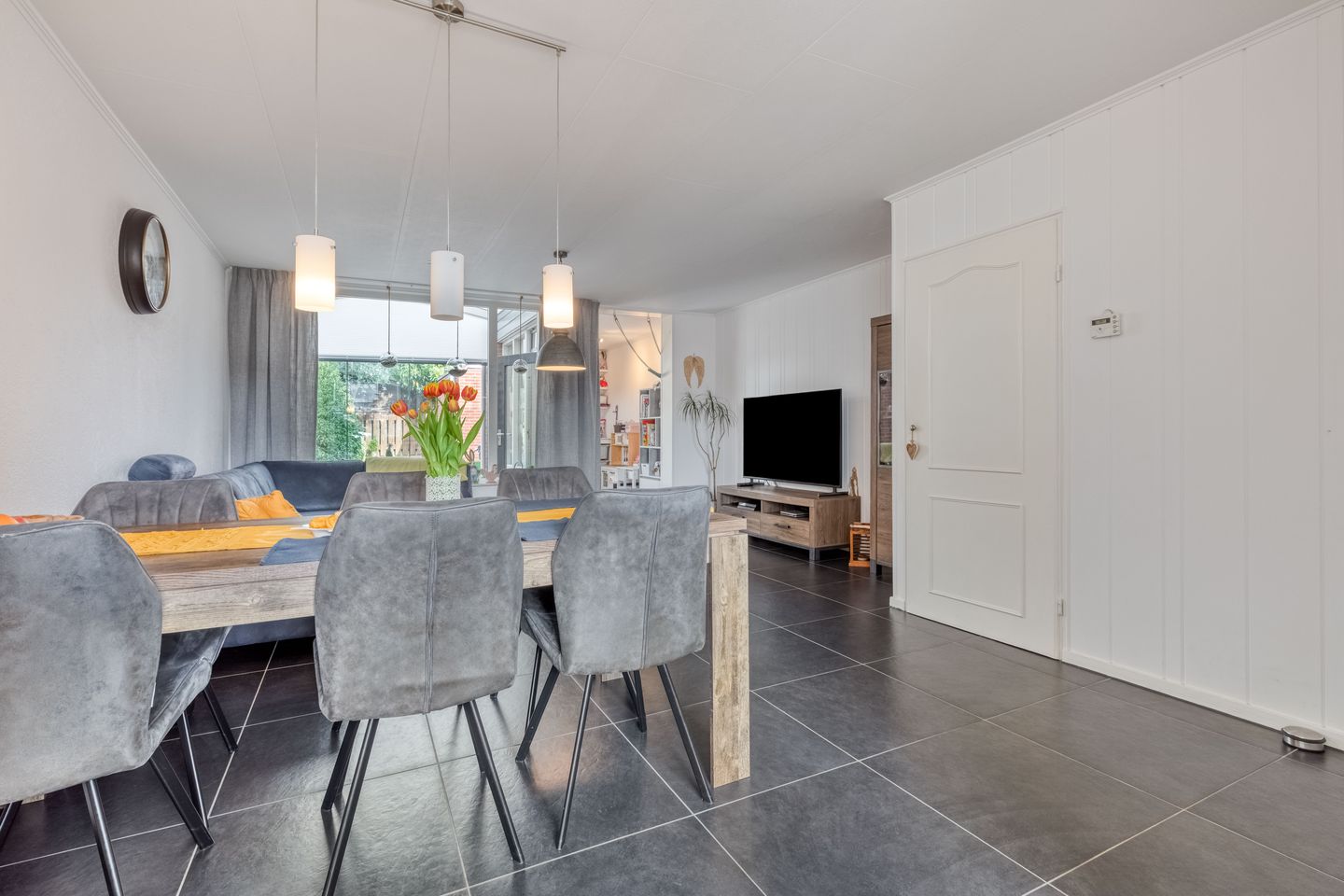 Photo 10 of Binnenhof 19