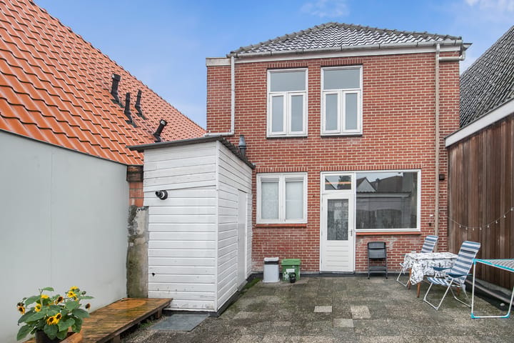 Tussenwoning te koop: Hamstraat 16, Grave