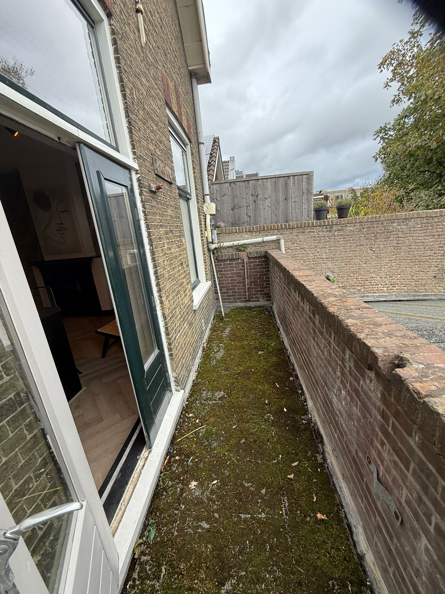 Fully Renovated 4-Bedroom Upper Apartment in Historic Maassluis Harbor Area — 15