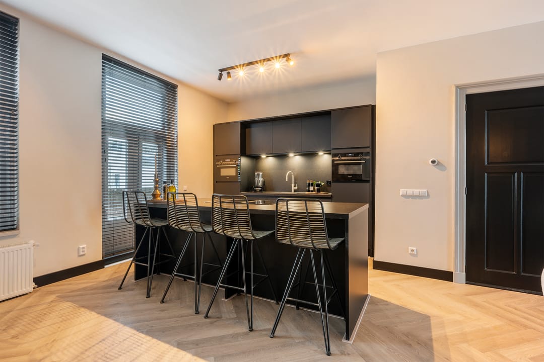 Fully Renovated 4-Bedroom Upper Apartment in Historic Maassluis Harbor Area — 16