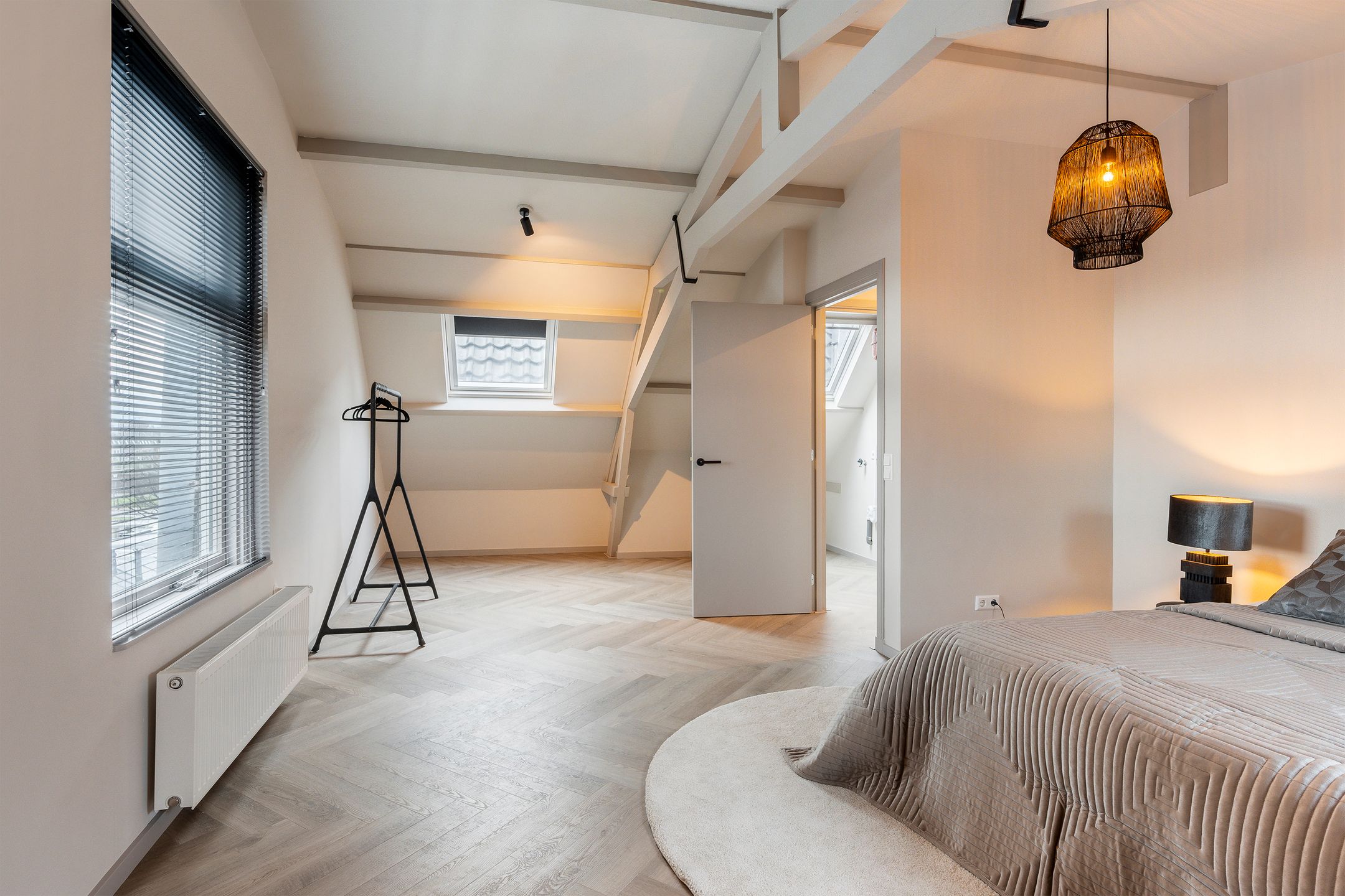 Fully Renovated 4-Bedroom Upper Apartment in Historic Maassluis Harbor Area — 33