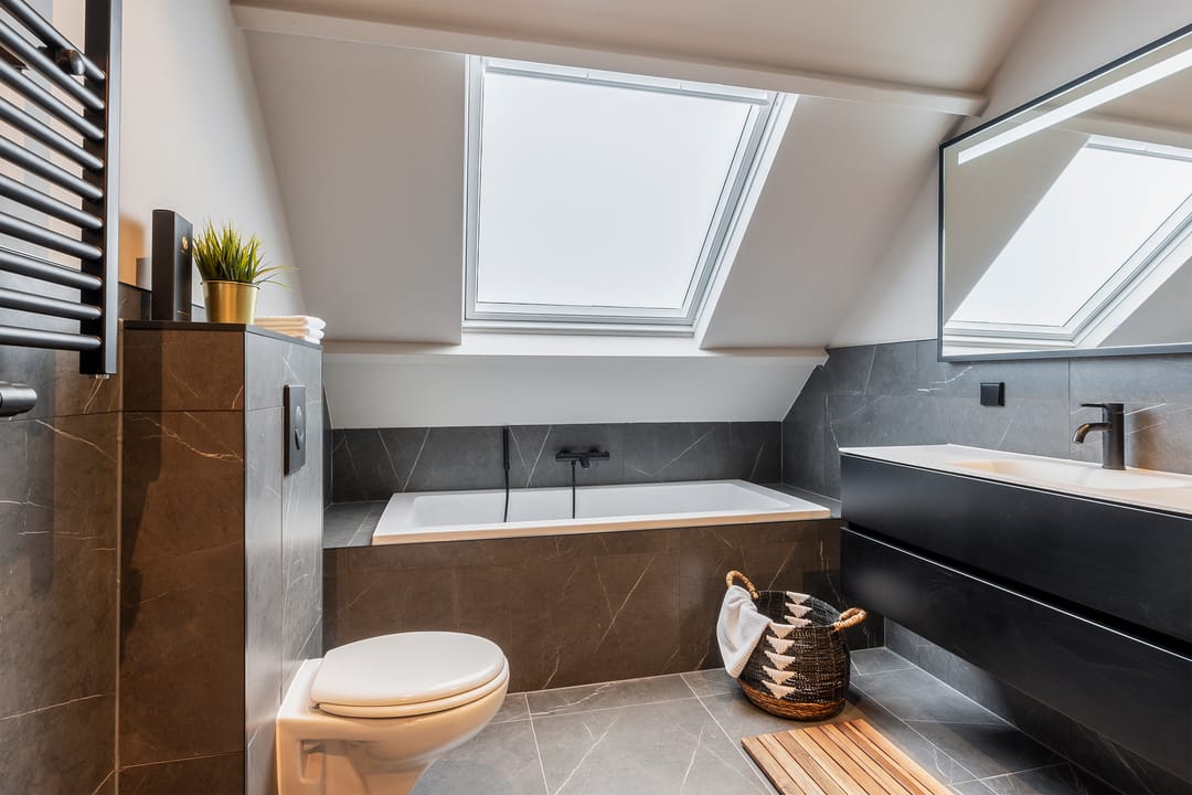 Fully Renovated 4-Bedroom Upper Apartment in Historic Maassluis Harbor Area — 43