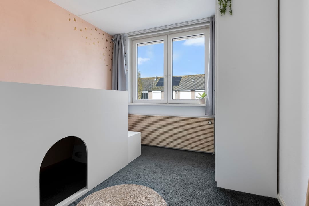 Move-in ready terraced house with luxury attic, covered terrace and waterfront location — 22