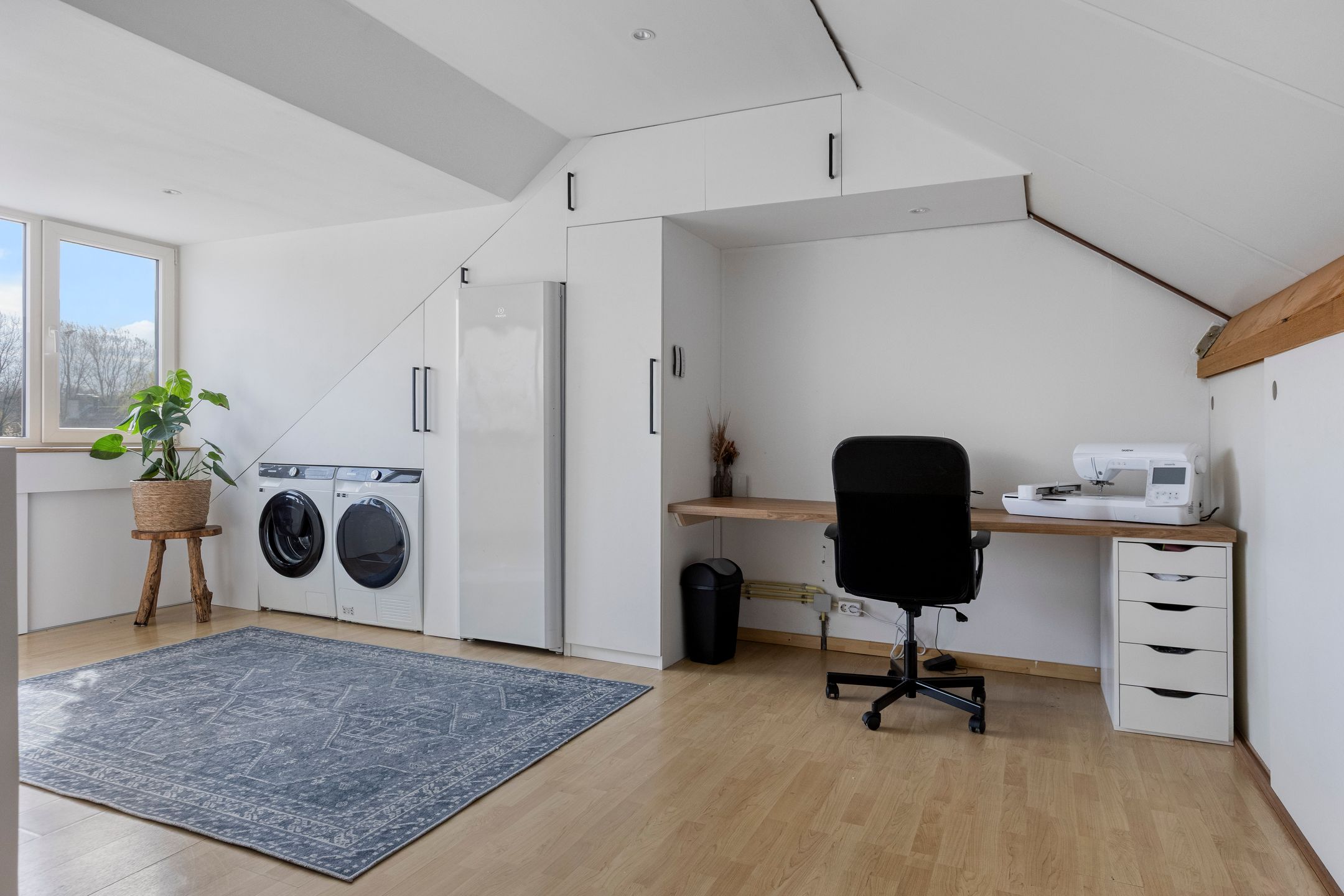 Move-in ready terraced house with luxury attic, covered terrace and waterfront location — 24