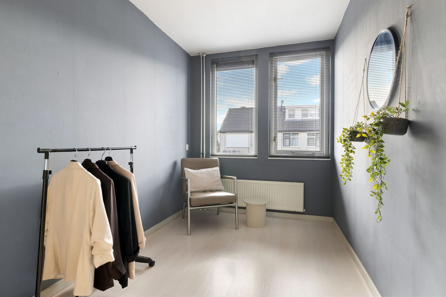Spacious Family Home with Four Bedrooms in Quiet Diemen-Noord — 29