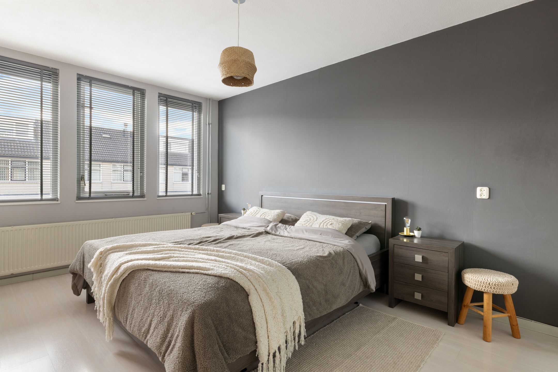 Spacious Family Home with Four Bedrooms in Quiet Diemen-Noord — 21