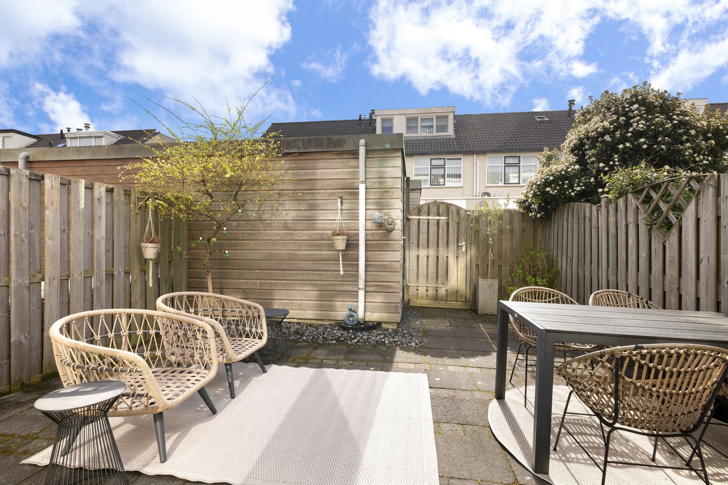 Spacious Family Home with Four Bedrooms in Quiet Diemen-Noord — 14