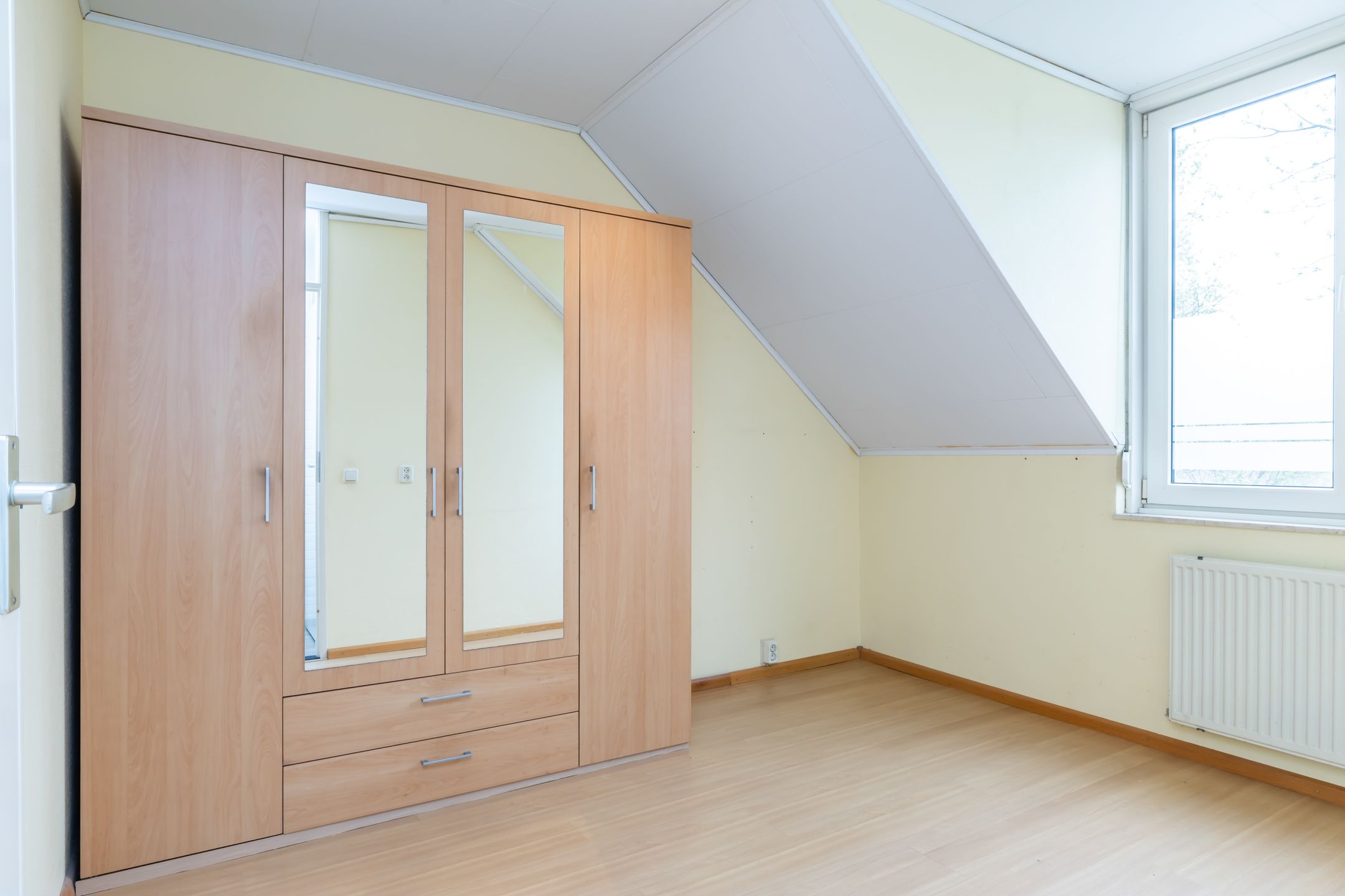 Energy-efficient corner house with 3 to 4 bedrooms, garage and west-facing garden near forest — 18