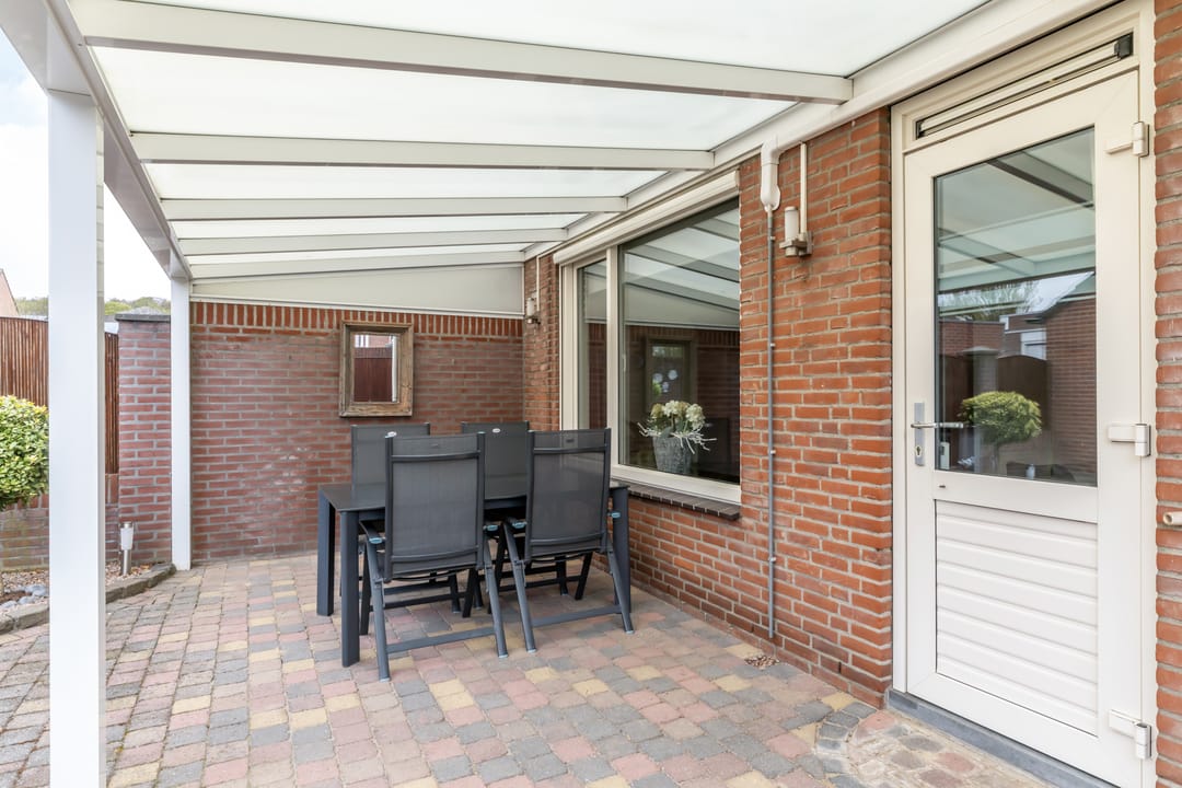Energy-efficient corner house with 3 to 4 bedrooms, garage and west-facing garden near forest — 32
