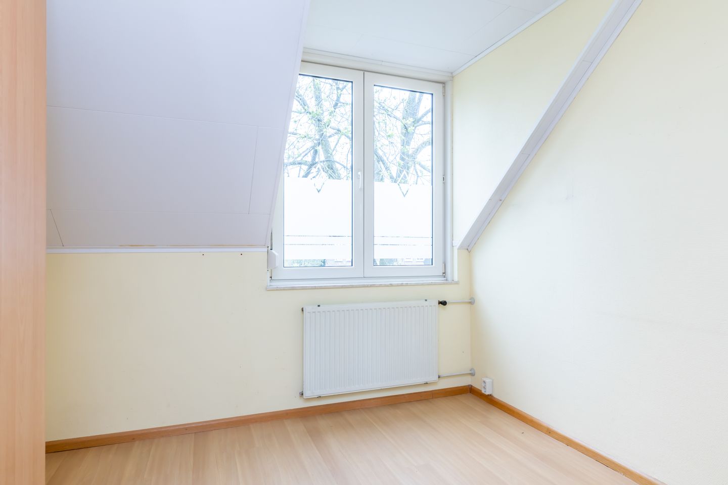 Energy-efficient corner house with 3 to 4 bedrooms, garage and west-facing garden near forest — 19
