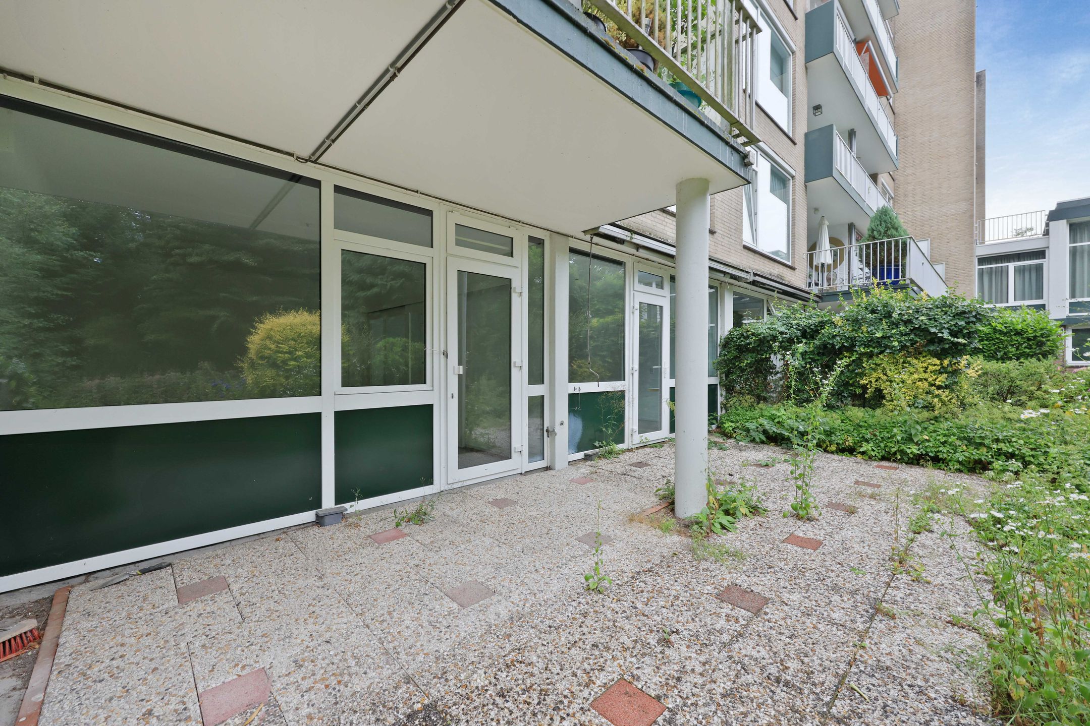 Spacious Ground Floor Apartment with Private Garden in Bilthoven Noord — 21