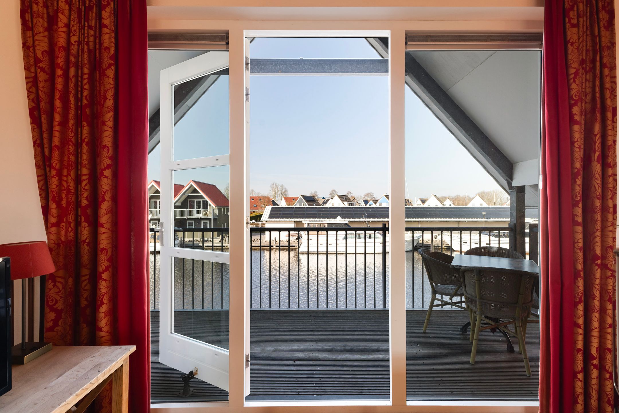 4-bedroom freehold villa in Terherne — photo 4 of 5