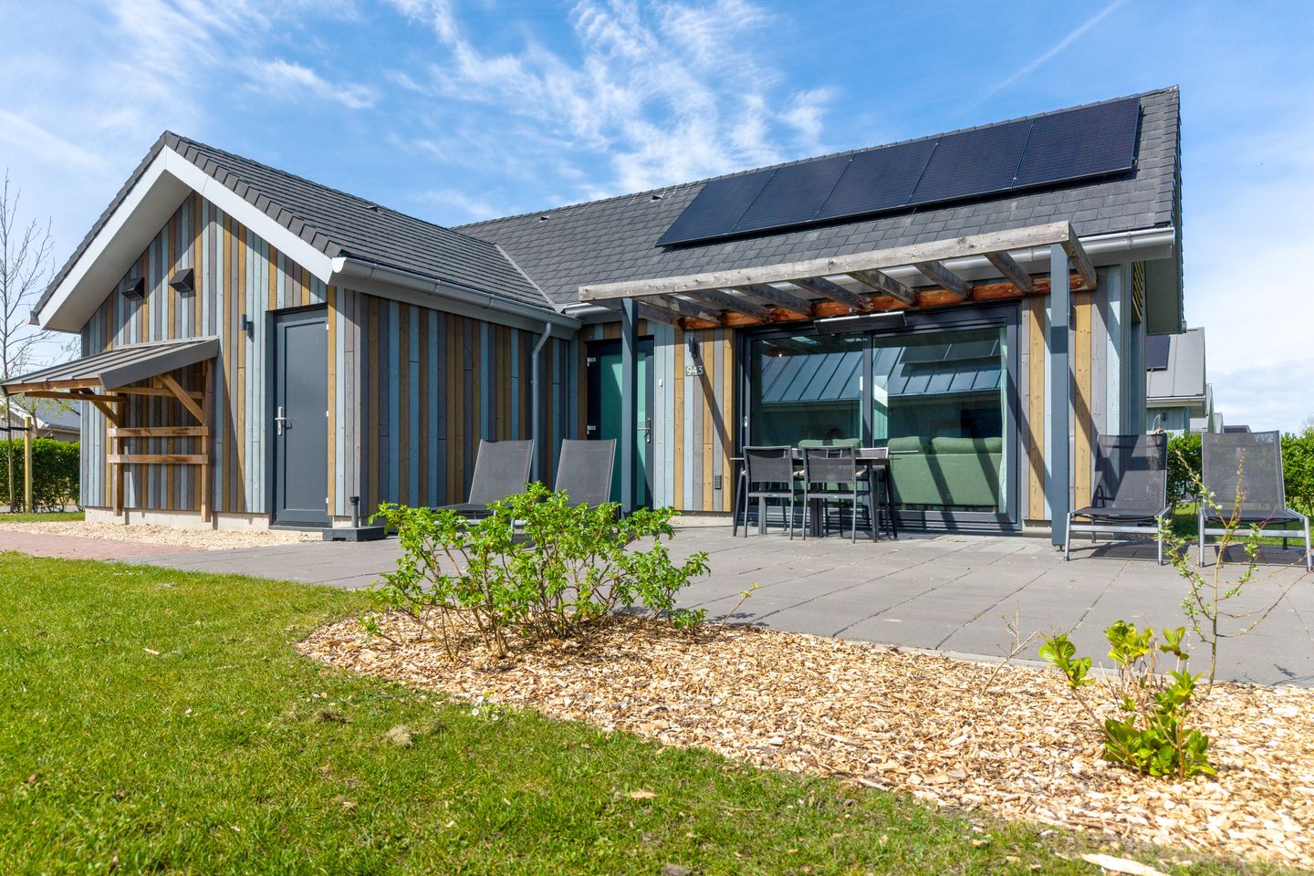 Photo 1 of Zeedijk 24-943