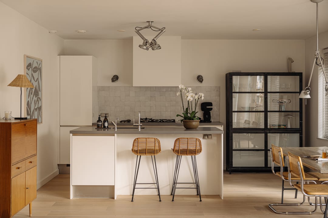 Modern Apartment with Sunny South-Facing Balcony in Rivierenbuurt — 17