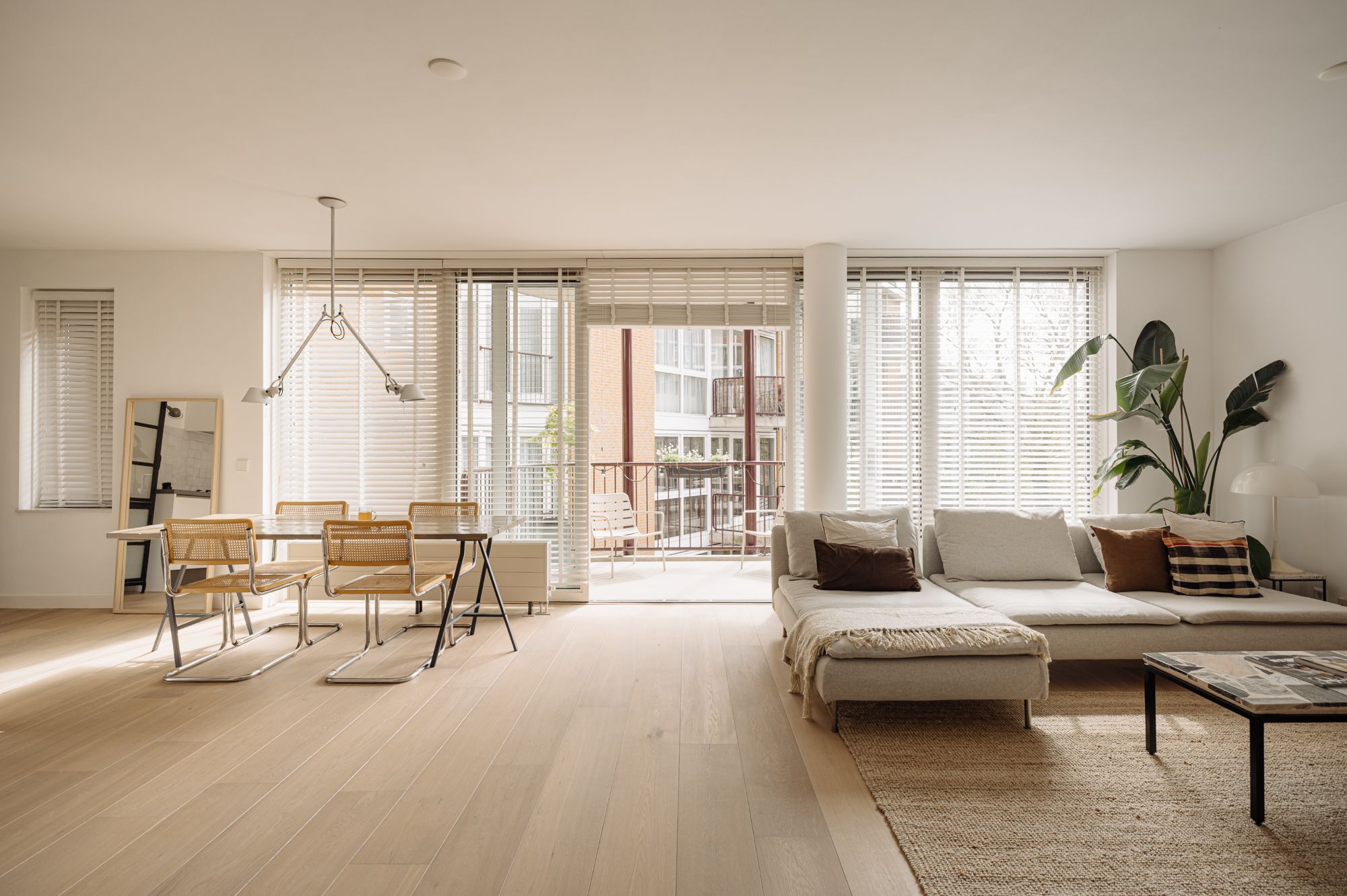 Modern Apartment with Sunny South-Facing Balcony in Rivierenbuurt — 12