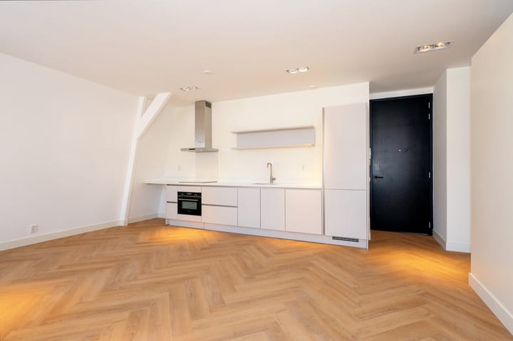 Photo 4 of Heulstraat 5-D