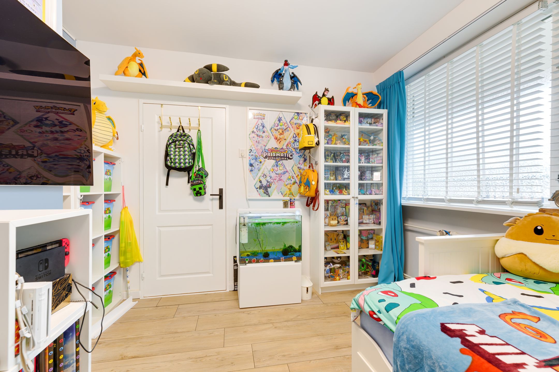 Spacious 4-room apartment with green views and full-width balcony in Leidschendam — 15