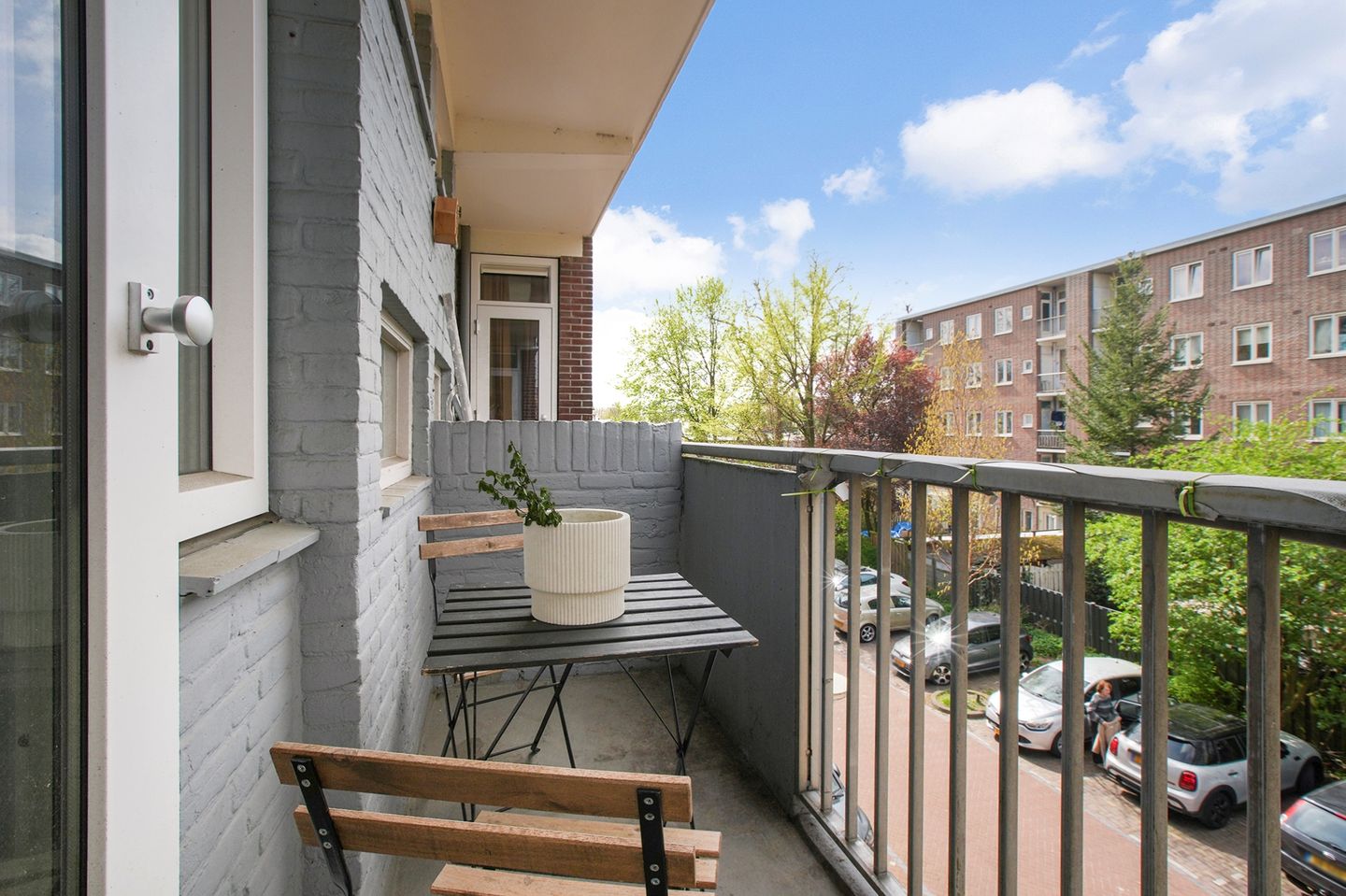 Bright corner apartment with two balconies in Amsterdam Nieuw-West — 19