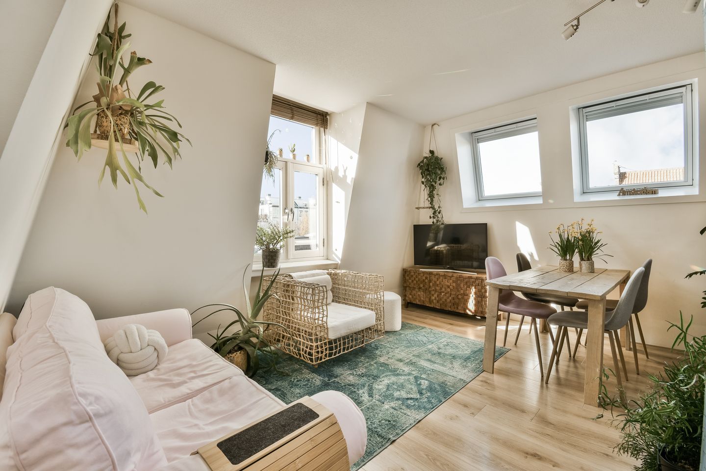 Foto 5 van Bloemstraat 166-E