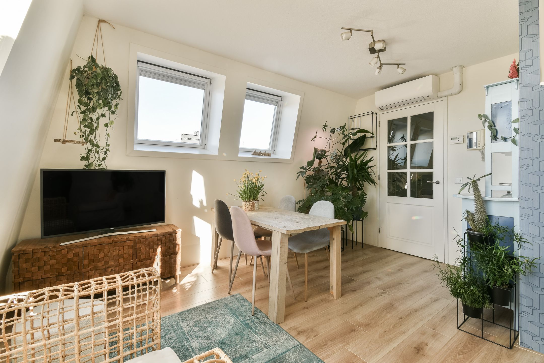 Foto 9 van Bloemstraat 166-E