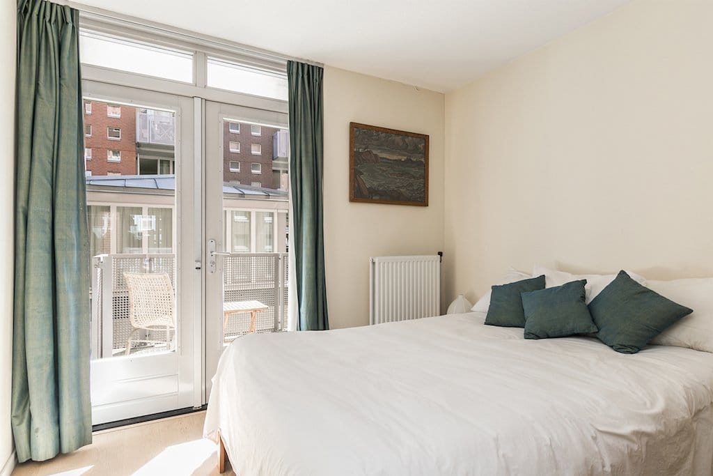 Photo 19 of Valkenburgerstraat 192-D