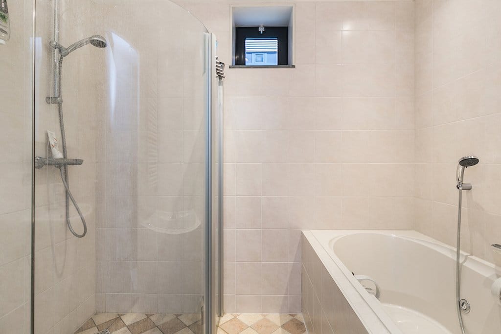 Photo 24 of Valkenburgerstraat 192-D