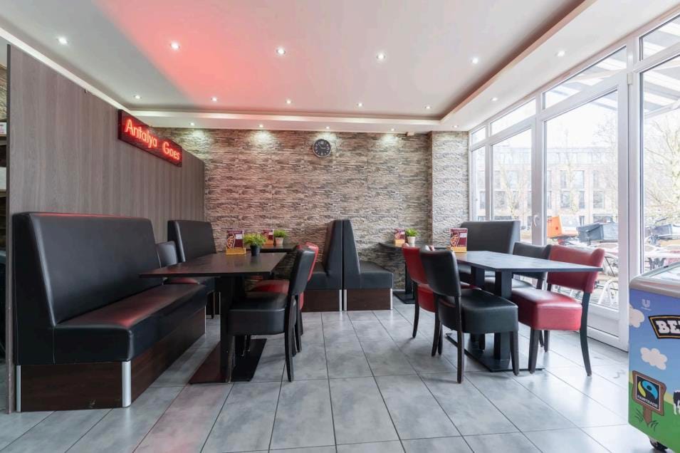 Photo 11 of Wijngaardstraat 5